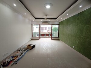 Building Lobby in 3 BHK Builder Floor at Alaknanda – for Rent