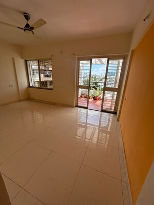 Room in 2 BHK Apartment at Sai Vaibhav Pune, Pimple Saudagar – for Sale