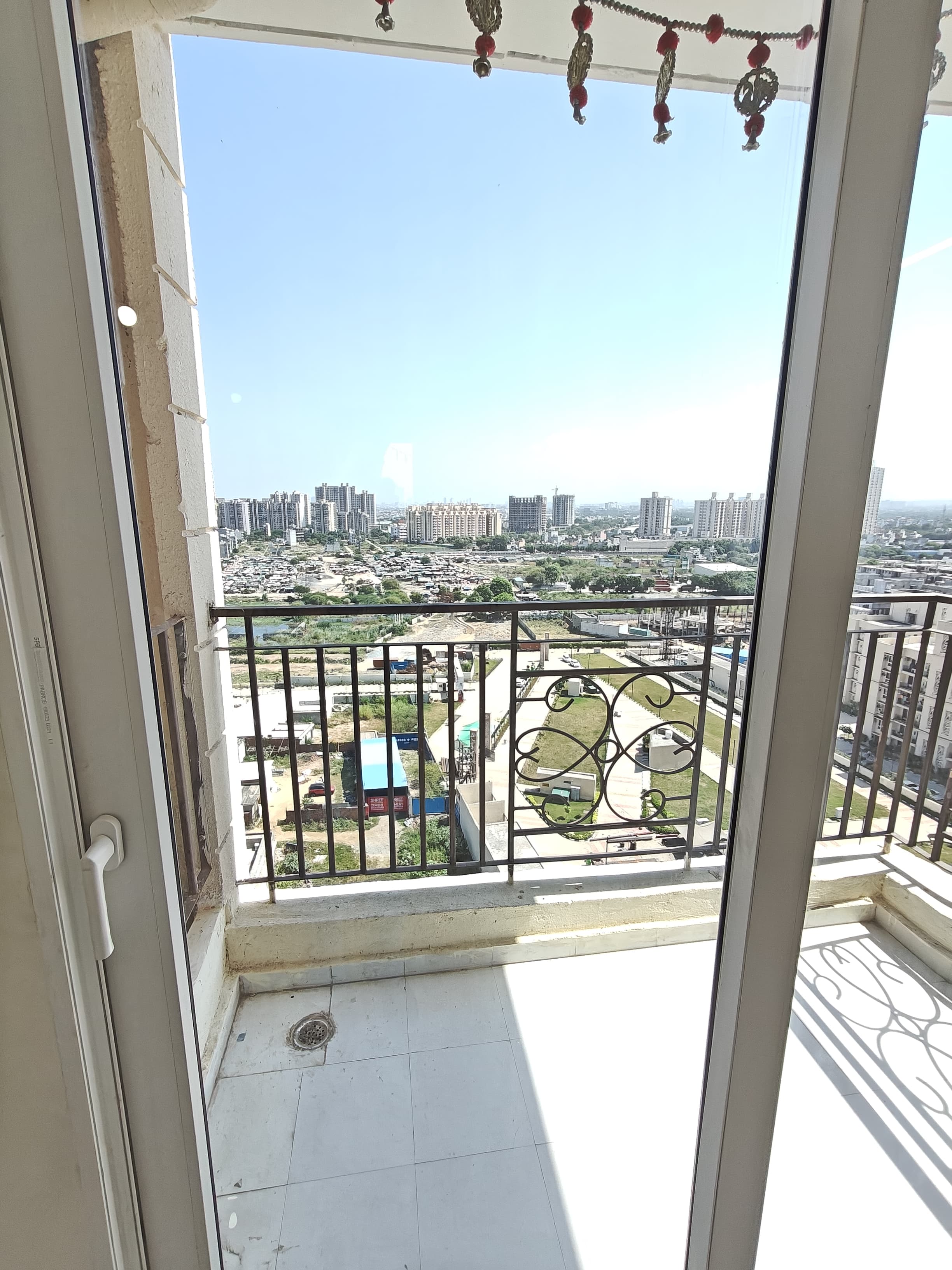 2 BHK 681 Sq.Ft. Apartment in Signature The Millennia 2