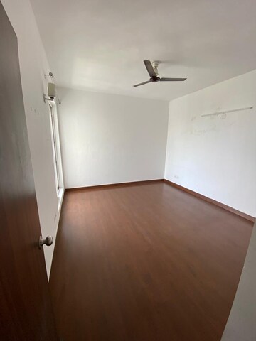 Room in 3 BHK Apartment at Umang Winter Hills, Sector 77 – for Rent