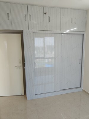 Room in 2 BHK Apartment at Signature The Millennia 2, Sector 37d – for Rent