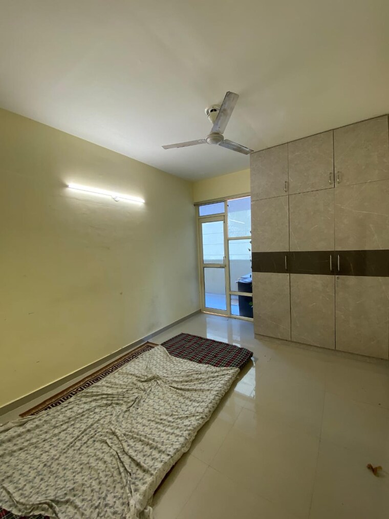 Room, pyramid-fusion-homes 2 Bedroom 680 Sq.Ft. Apartment In Sector 70a Gurgaon 9299180