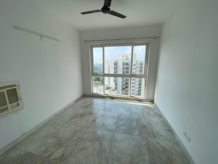 Room, umang-winter-hills 3 Bedroom 1822 Sq.Ft. Apartment In Sector 77 Gurgaon 9299192