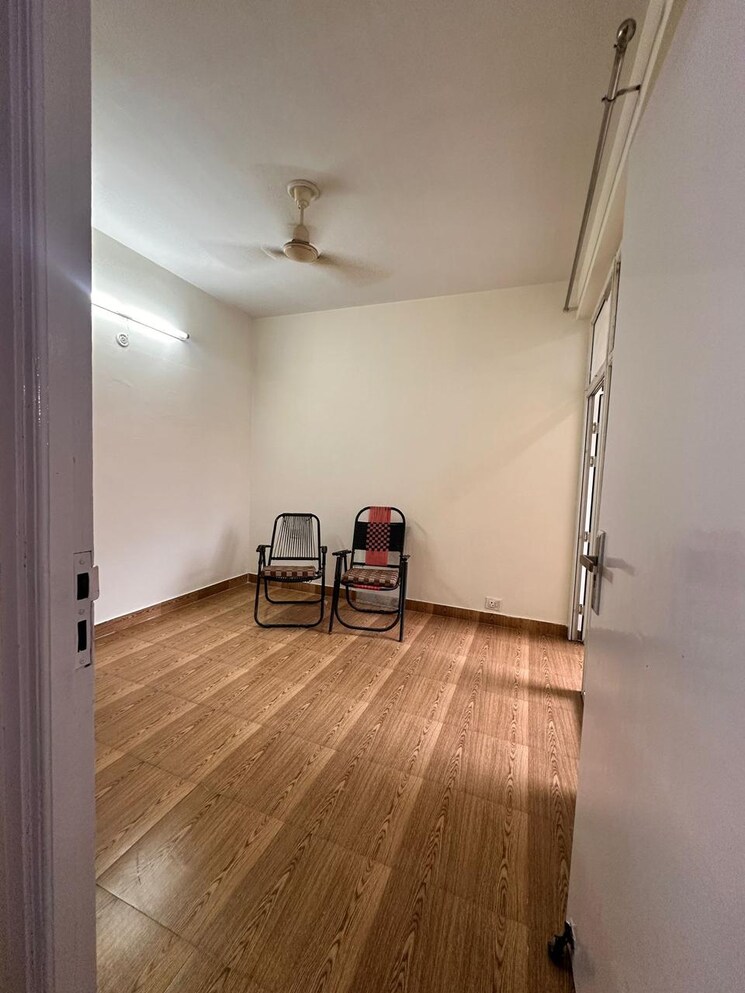 Room, tulip-lemon 2 Bedroom 540 Sq.Ft. Apartment In Sector 69 Gurgaon 9299195