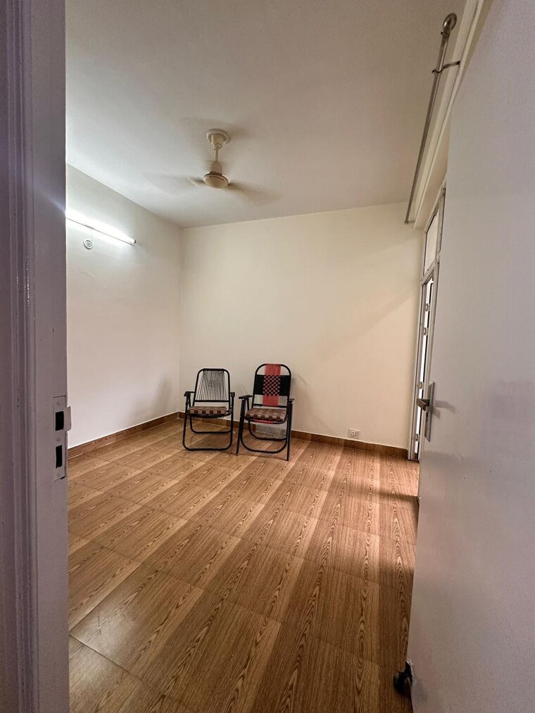 Room, tulip-lemon 2 Bedroom 540 Sq.Ft. Apartment In Sector 69 Gurgaon 9299195