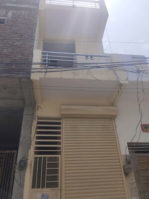 Staircase in  Shop at Sector 87 – for Sale