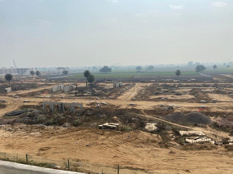 undefined, central-park-flower-valley-aqua-front-towers 4 Bedroom 2600 Sq.Ft. Apartment In Sohna Sector 33 Gurgaon 9299222