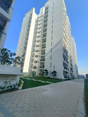 4 BHK Apartment – Exterior View View at Central Park Flower Valley Aqua Front Towers, Sohna Sector 33 - for Sale