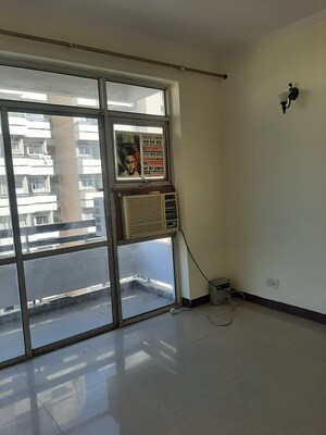 2 BHK Apartment For Rent in Pyramid Urban Homes, Sector 70a