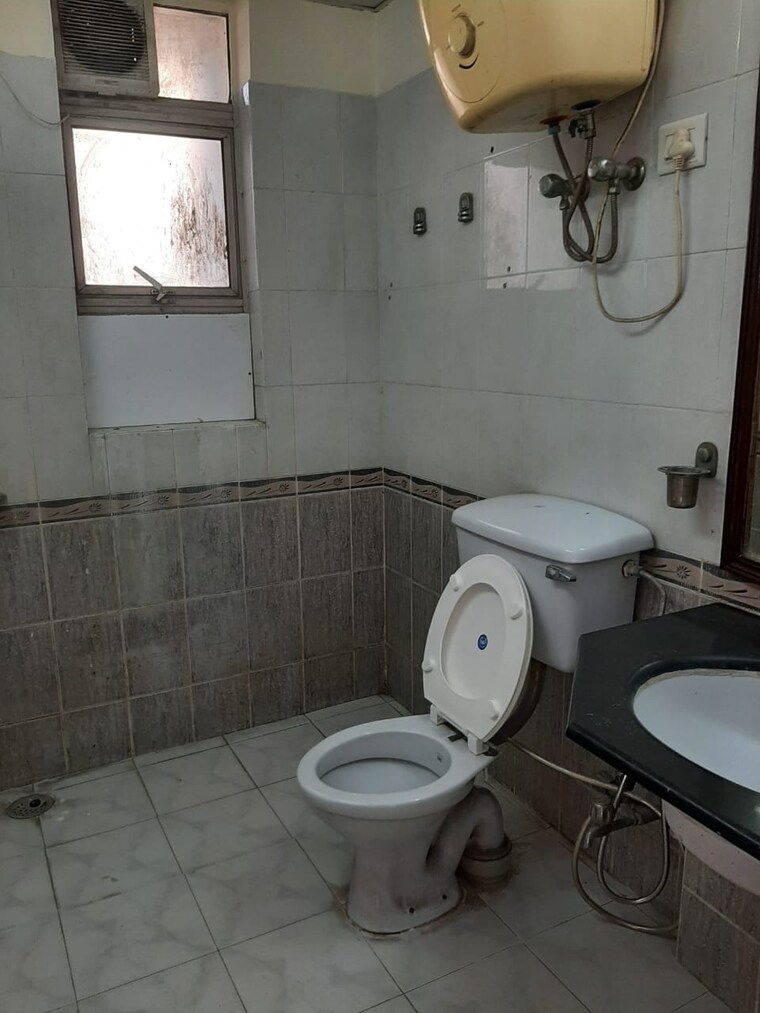 Bathroom, pyramid-urban-homes 2 Bedroom 580 Sq.Ft. Apartment In Sector 70a Gurgaon 9299266