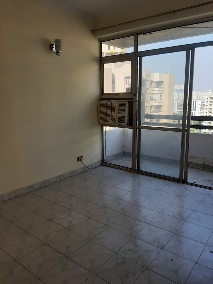 Room, pyramid-urban-homes 2 Bedroom 580 Sq.Ft. Apartment In Sector 70a Gurgaon 9299266