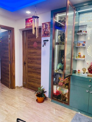 Furnished Amenities in 3 BHK Builder Floor at BPTP District Phase 2, Sector 84 – for Sale