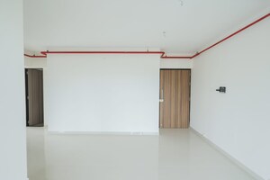 Room in  Office Space at Coral Heights, Kavesar – for Rent