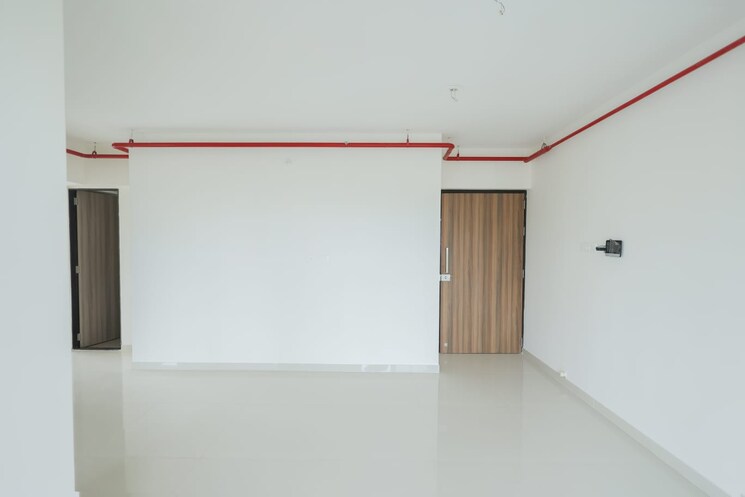 Room, coral-heights Commercial Office Space 350 Sq.Ft. In Kavesar Thane 9299286