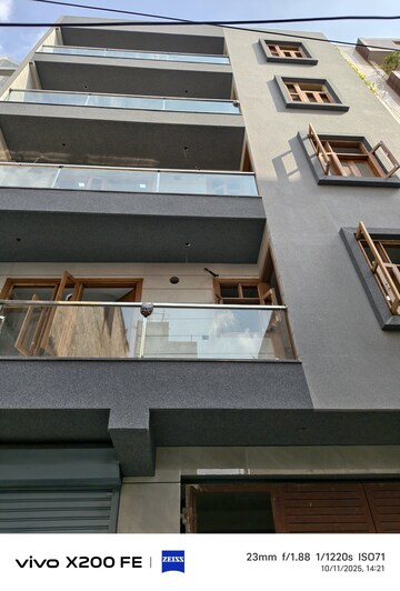 Furnished Amenities in 4 BHK Builder Floor at Palam – for Sale