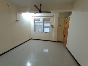 Room in 2.5 BHK Apartment at Vashi Sector 14 – for Rent