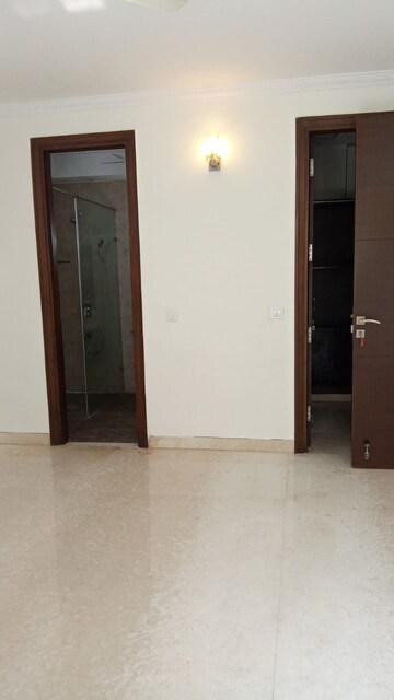 Room in 4 BHK Builder Floor at East Of Kailash – for Rent