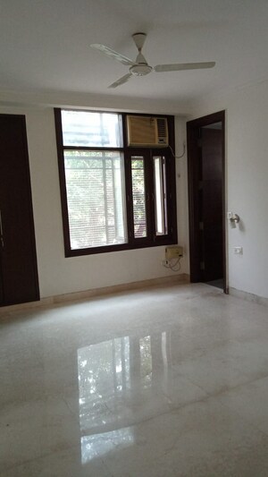 Room in 4 BHK Builder Floor at East Of Kailash – for Rent