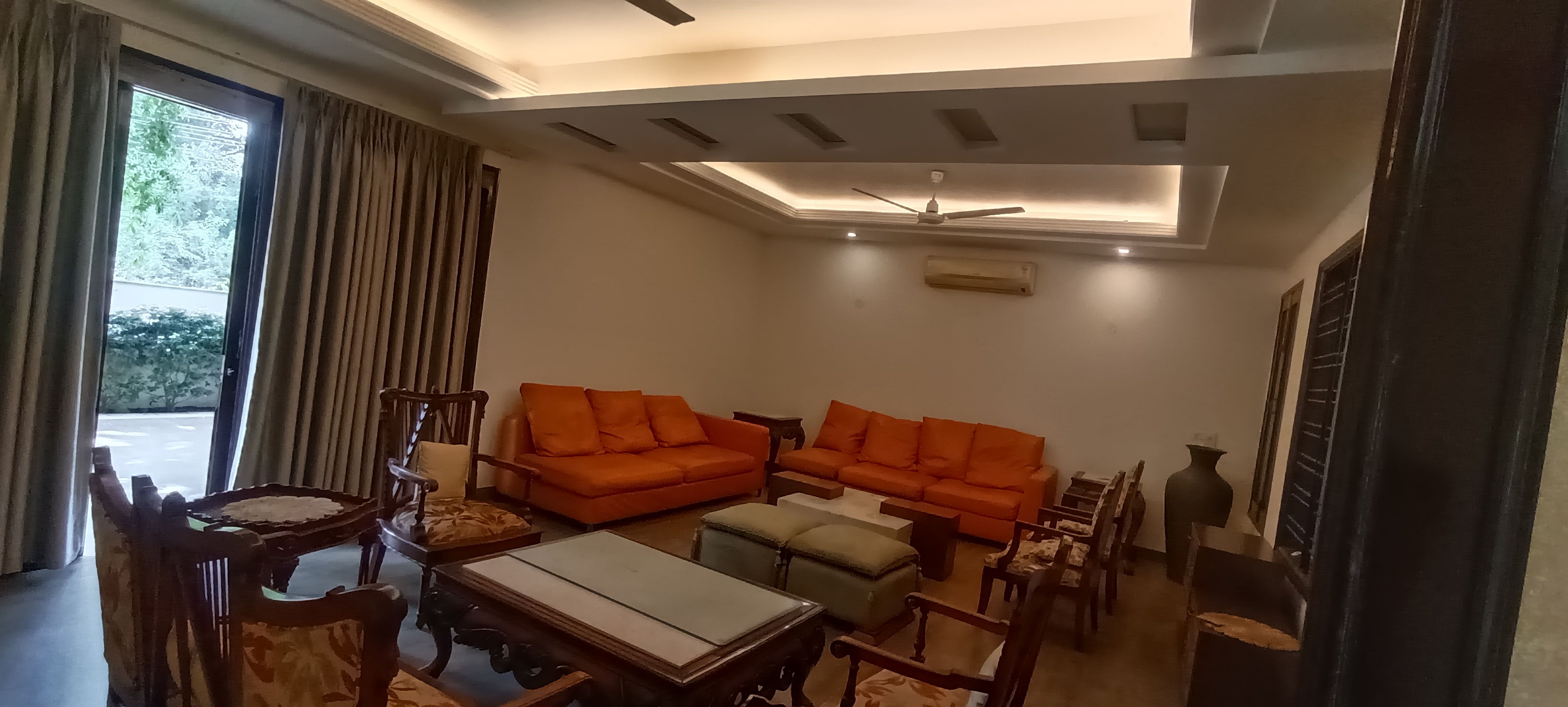 6+ BHK Builder Floor For Rent in DLF Royale Residences