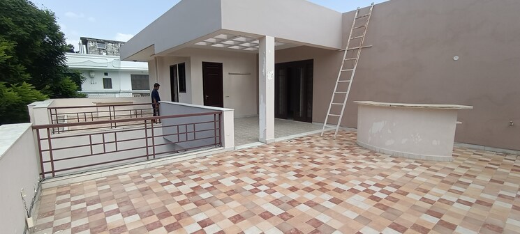 Exterior View, dlf-royale-residences 6+ Bedroom 7500 Sq.Ft. Builder Floor In Dlf Phase I Gurgaon 9299489