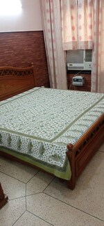 1 Rk  300 Sq.Ft. Independent House in Sector 30