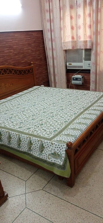 1 RK Independent House For Rent in Sector 30