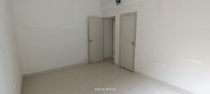 Room in 4 BHK Apartment at New Town Action AreA-Iii – for Rent