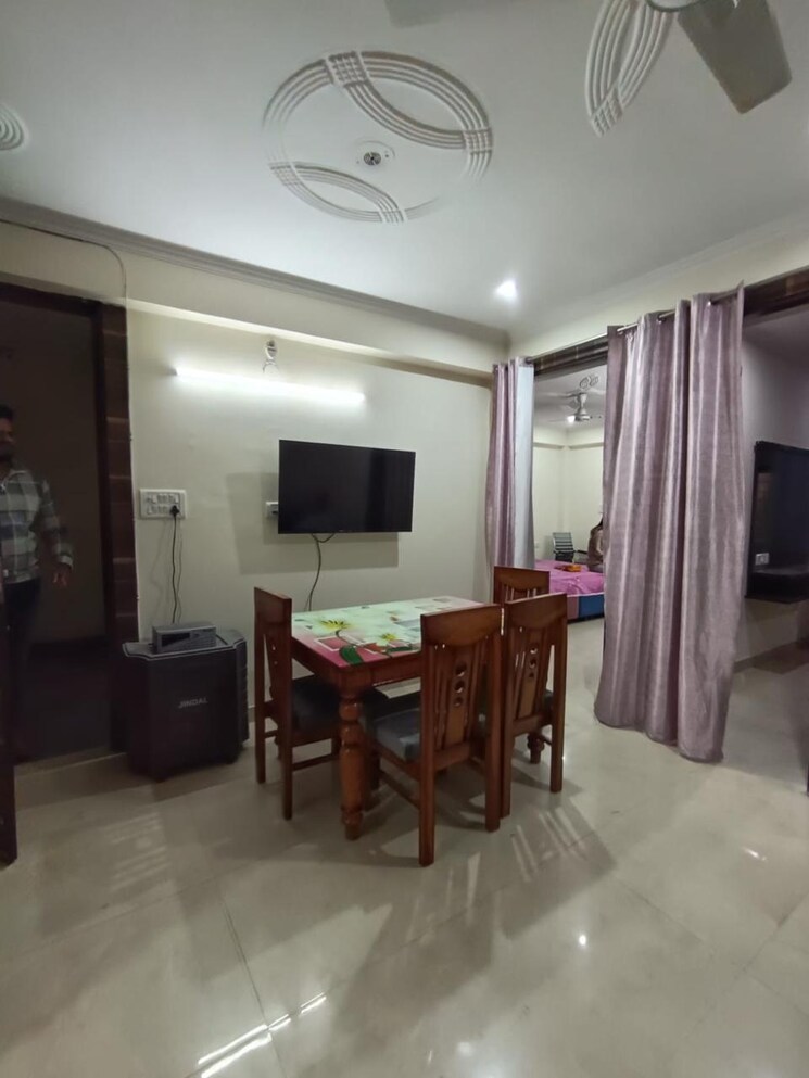 Dining area, sector 43 3 Bedroom 1500 Sq.Ft. Apartment In Sector 43 Gurgaon 9299569