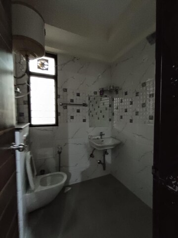 Bathroom in 3 BHK Apartment at Sector 43 – for Rent