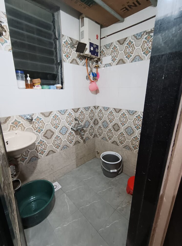 Bathroom, kopar khairane 1 Bedroom 750 Sq.Ft. Apartment In Kopar Khairane Navi Mumbai 9299571