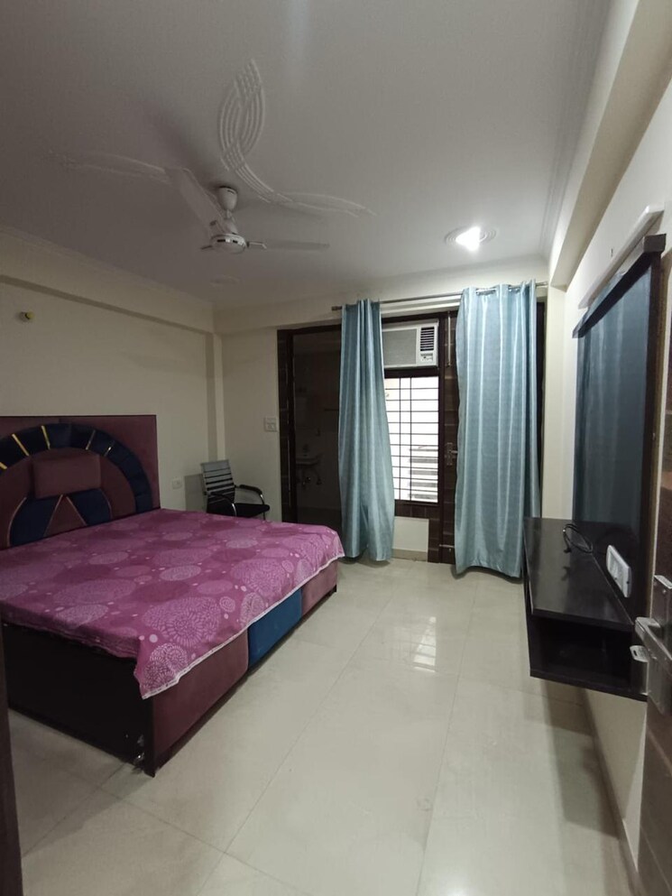 Bedroom, sector 43 3 Bedroom 1400 Sq.Ft. Apartment In Sector 43 Gurgaon 9299586