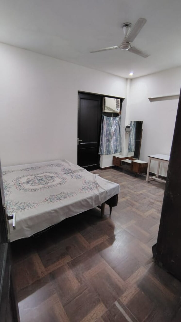 Bedroom, sector 43 3 Bedroom 1400 Sq.Ft. Apartment In Sector 43 Gurgaon 9299586