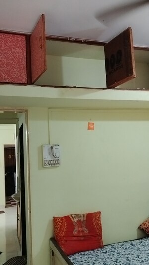 Furnished Amenities in 1 BHK Apartment at Surobhi Kunj, Tingre Nagar – for Rent