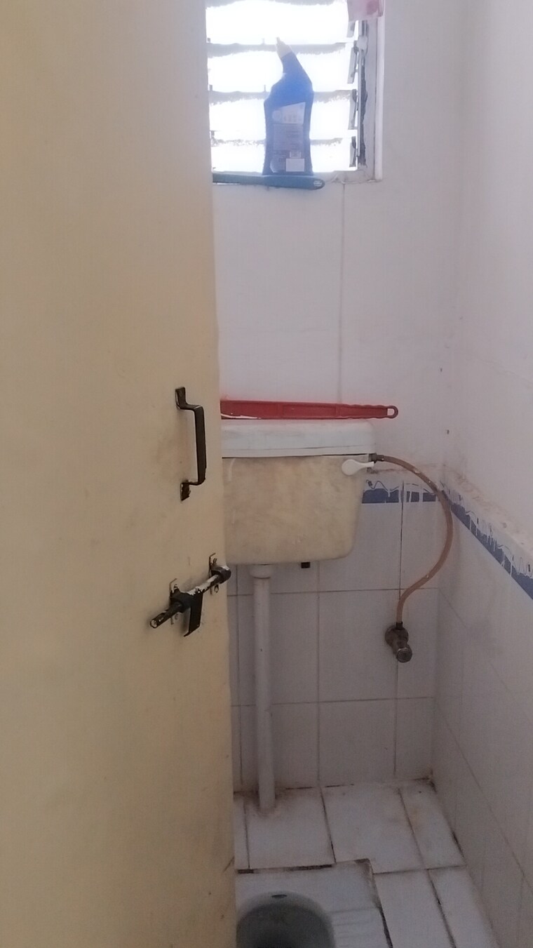 Bathroom, surobhi-kunj 1 Bedroom 530 Sq.Ft. Apartment In Tingre Nagar Pune 9299601