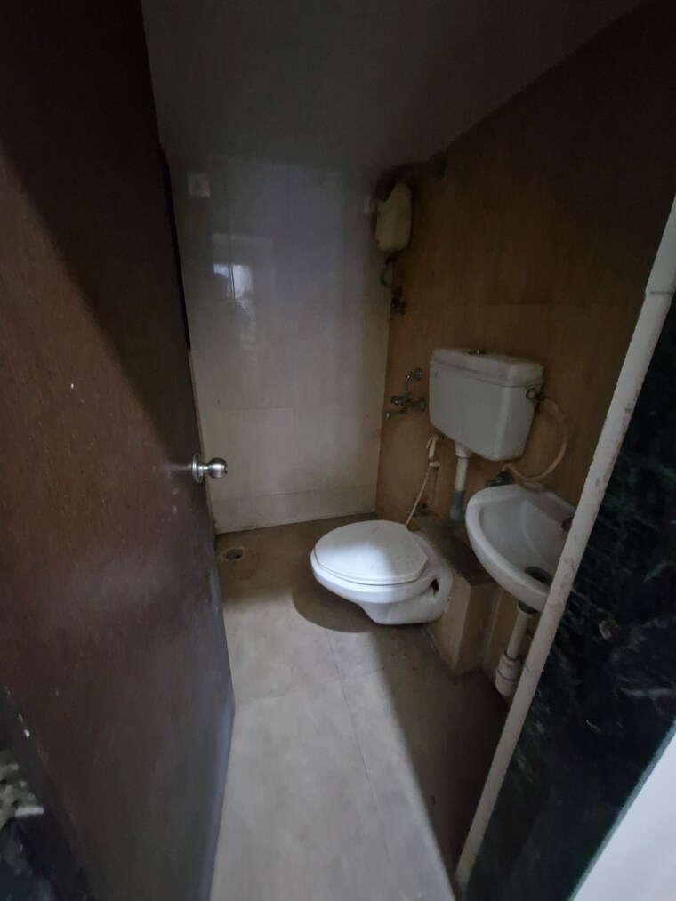 Bathroom, ekta-brooklyn-park 1 Bedroom 415 Sq.Ft. Apartment In Virar West Palghar 9299611