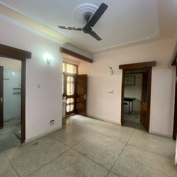 Room in 3 BHK Apartment at Sector 21c – for Rent