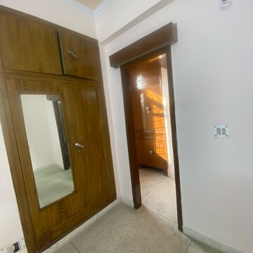 Room in 3 BHK Apartment at Sector 21c – for Rent