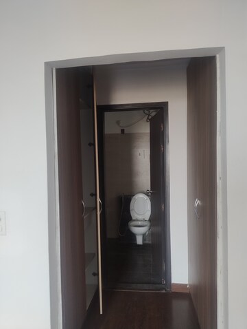 Furnished Amenities in 3 BHK Apartment at Umang Winter Hills, Sector 77 – for Rent