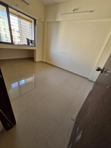 Room in 2 BHK Apartment at Ekta Parksville Phase 4, Virar West – for Rent