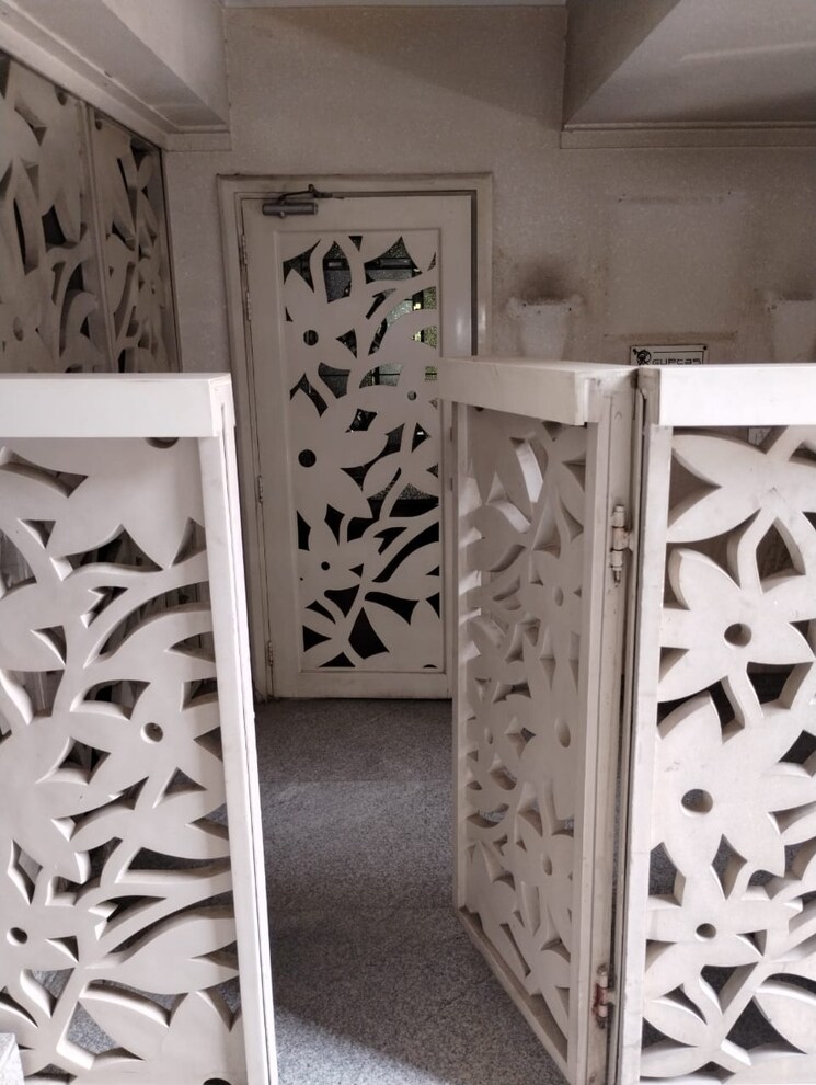 Other, mayur vihar 2.5 Bedroom 1050 Sq.Ft. Apartment In Mayur Vihar Delhi 9299635