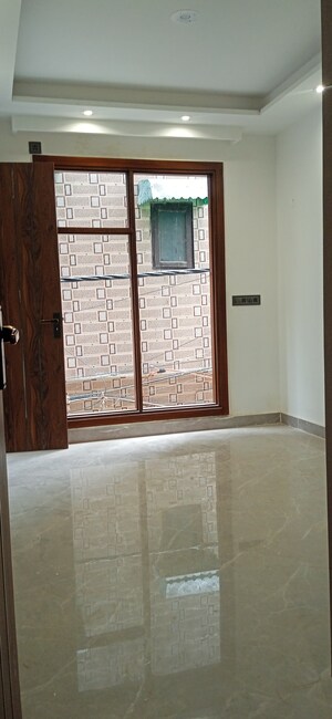 Room in 2 BHK Apartment at Mahavir Enclave 1 – for Sale