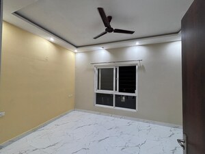 Room in 3 BHK Apartment at Mani Casa, New Town – for Rent