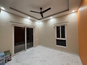 Room in 3 BHK Apartment at Mani Casa, New Town – for Rent