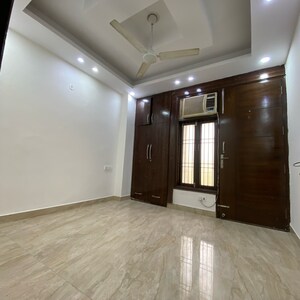 Room in 1 BHK Builder Floor at Chattarpur – for Rent