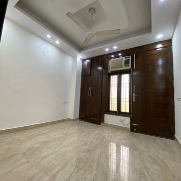 Room in 1 BHK Builder Floor at Chattarpur – for Rent