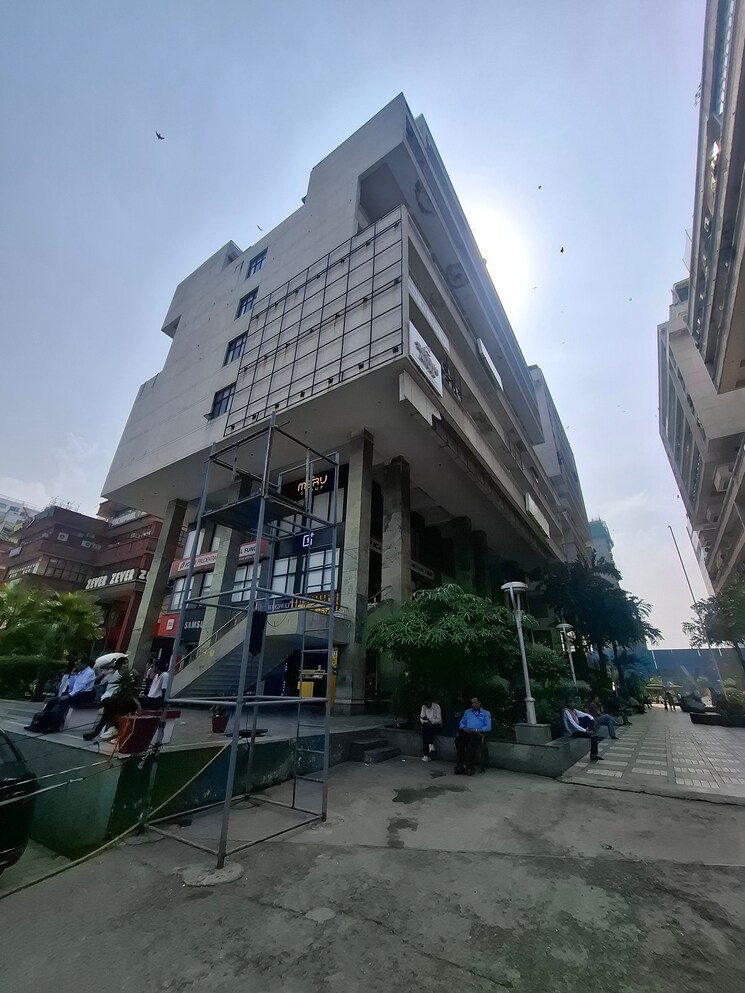 Exterior View, netaji subhash place Commercial Office Space 350 Sq.Ft. In Netaji Subhash Place Delhi 9299773