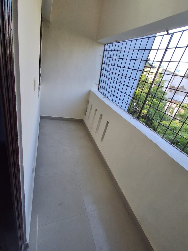 Balcony, vasant kunj 3 Bedroom 1300 Sq.Ft. Apartment In Vasant Kunj Delhi 9299790