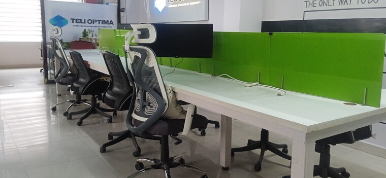 Team Area, mahavir enclave 1 Commercial Office Space 250 Sq.Ft. In Mahavir Enclave 1 Delhi 9299793