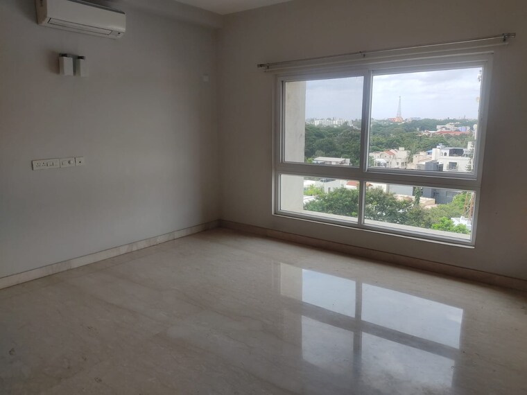 Room, embassy-oasis 4 Bedroom 4045 Sq.Ft. Apartment In Frazer Town Bangalore 9299821