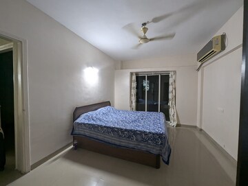 Bedroom in 2 BHK Apartment at Vadgaon Budruk – for Rent